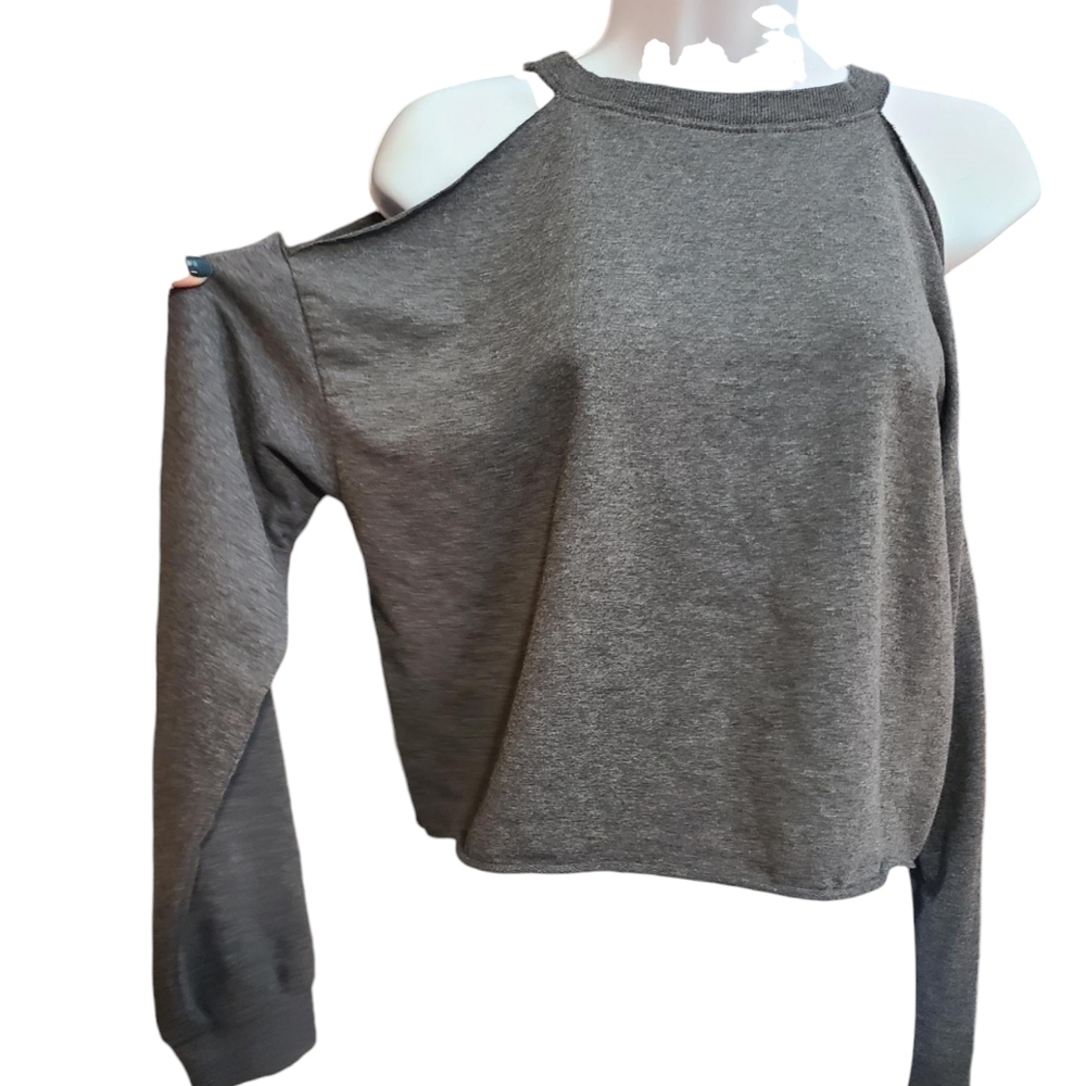 Long sleeve cold shoulder crop S